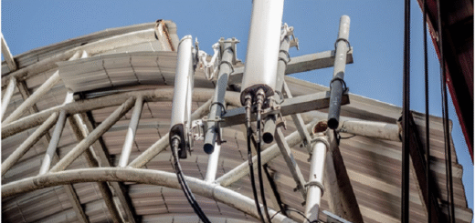 DAS antenna installation